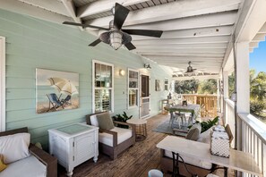 Outdoor dining - Tide & Time Again | Fenced in Backyard! (Tybee Island)