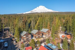 House (6 Bedrooms) | Interior - Après & Adventure: Mount Hood Retreat in Gov Camp (Government Camp)