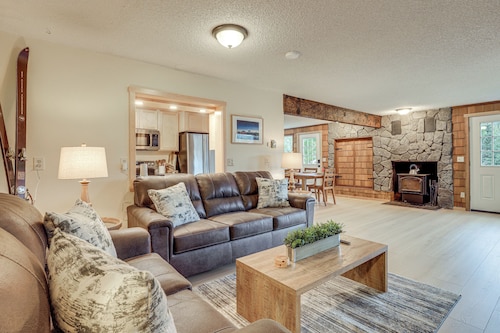 Après & Adventure: Mount Hood Retreat in Gov Camp