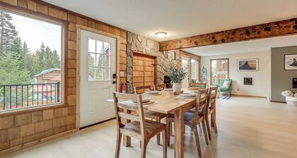 Ski-in/ski-out Group Getaway in Downtown Govy