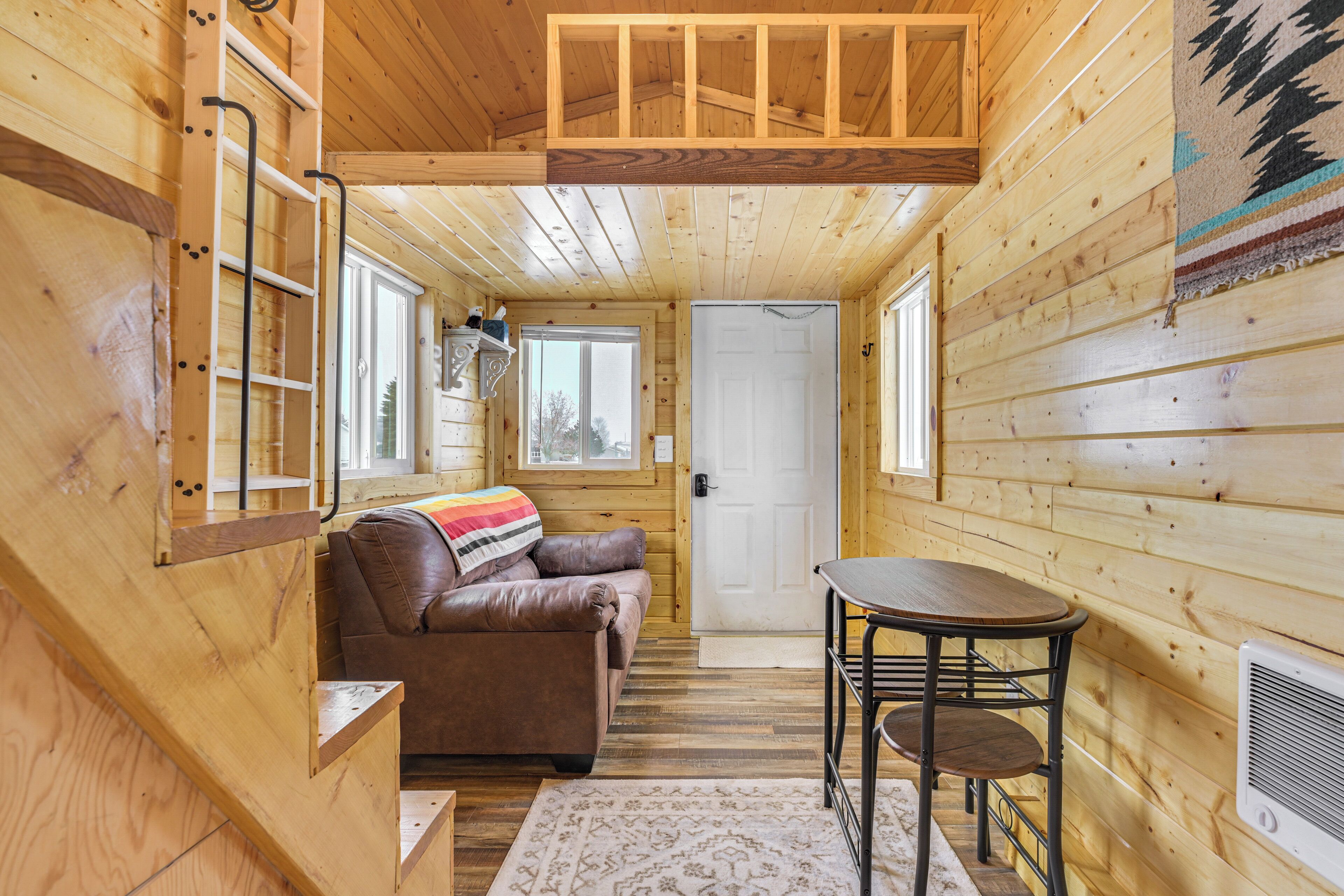 Apartment (0 Bedroom) | Interior