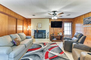 House (3 Bedrooms) | Front of property