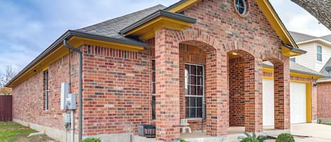 House (3 Bedrooms) | Front of property