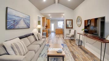 House (2 Bedrooms) | Front of property
