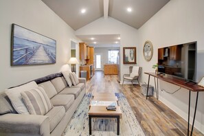 House (2 Bedrooms) | Front of property