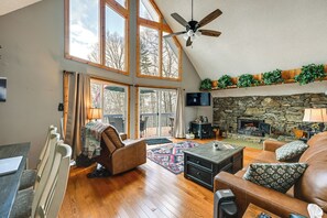 House (4 Bedrooms) | Interior - Family-friendly Perks! Secluded Tuckasegee Haven (Tuckasegee)