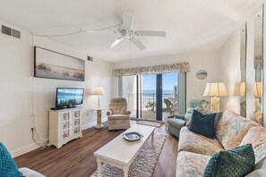 TV - Castle Reef 524 beautifully furnished, ocean views! (New Smyrna Beach)