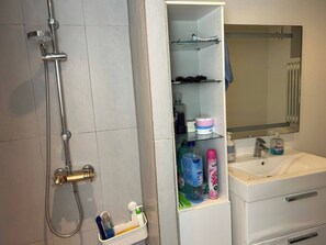 Appartement, 2 chambres, fumeur | Salle de bain