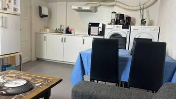 Departamento, 2 habitaciones, para fumadores | Lavandería