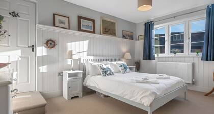 Pools Cottage 8 - Fishermans Cottage