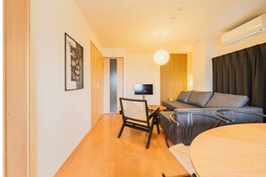 Living area - Warm Wood Stay Near Hirai Station 8 Min 4-6 People (Edogawa-ku (Edogawa City))