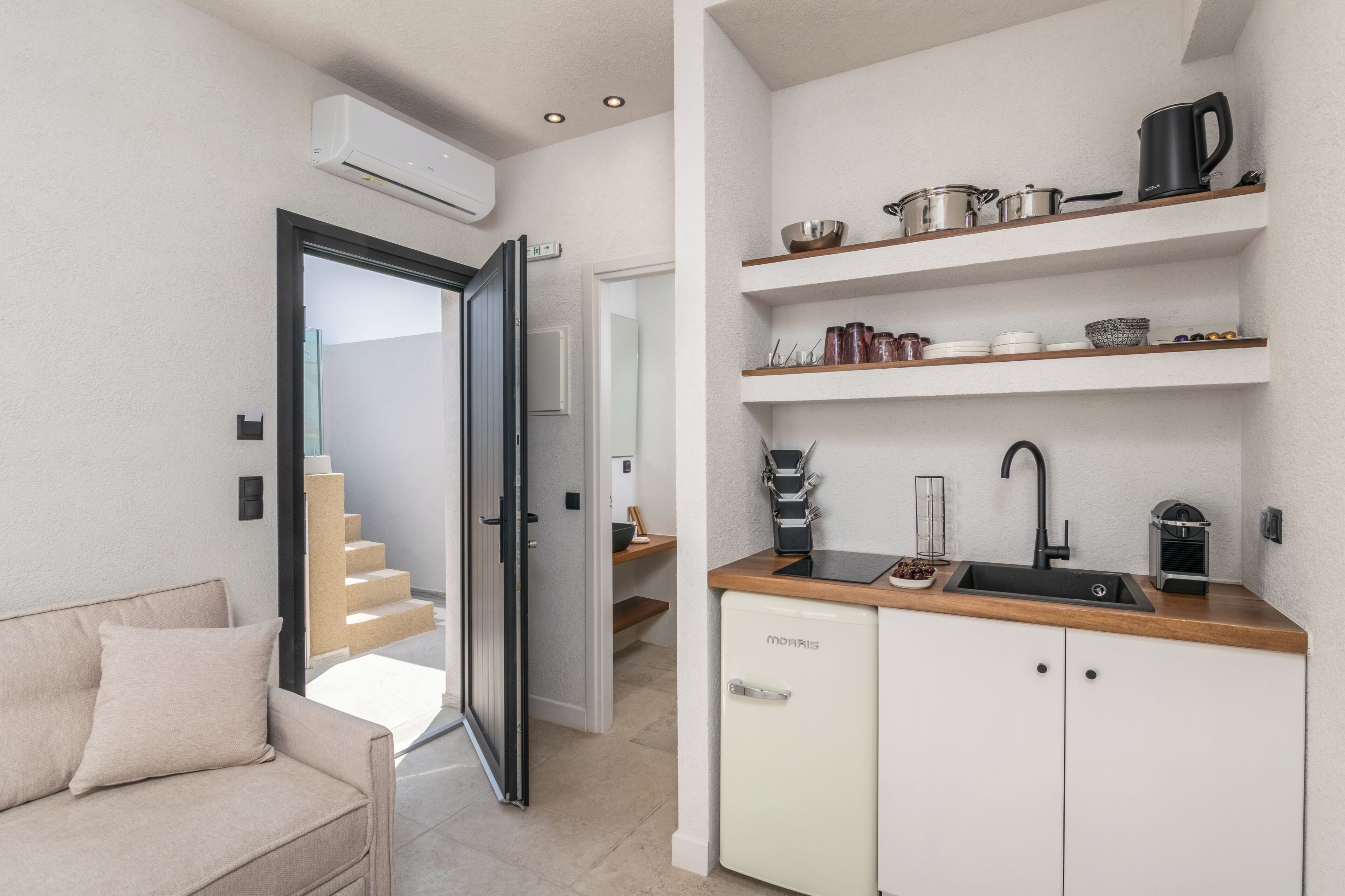 Sunset Suite with Private Pool | 私人厨房 | 迷你冰箱、意式浓缩咖啡机、电热水壶、厨具/餐具