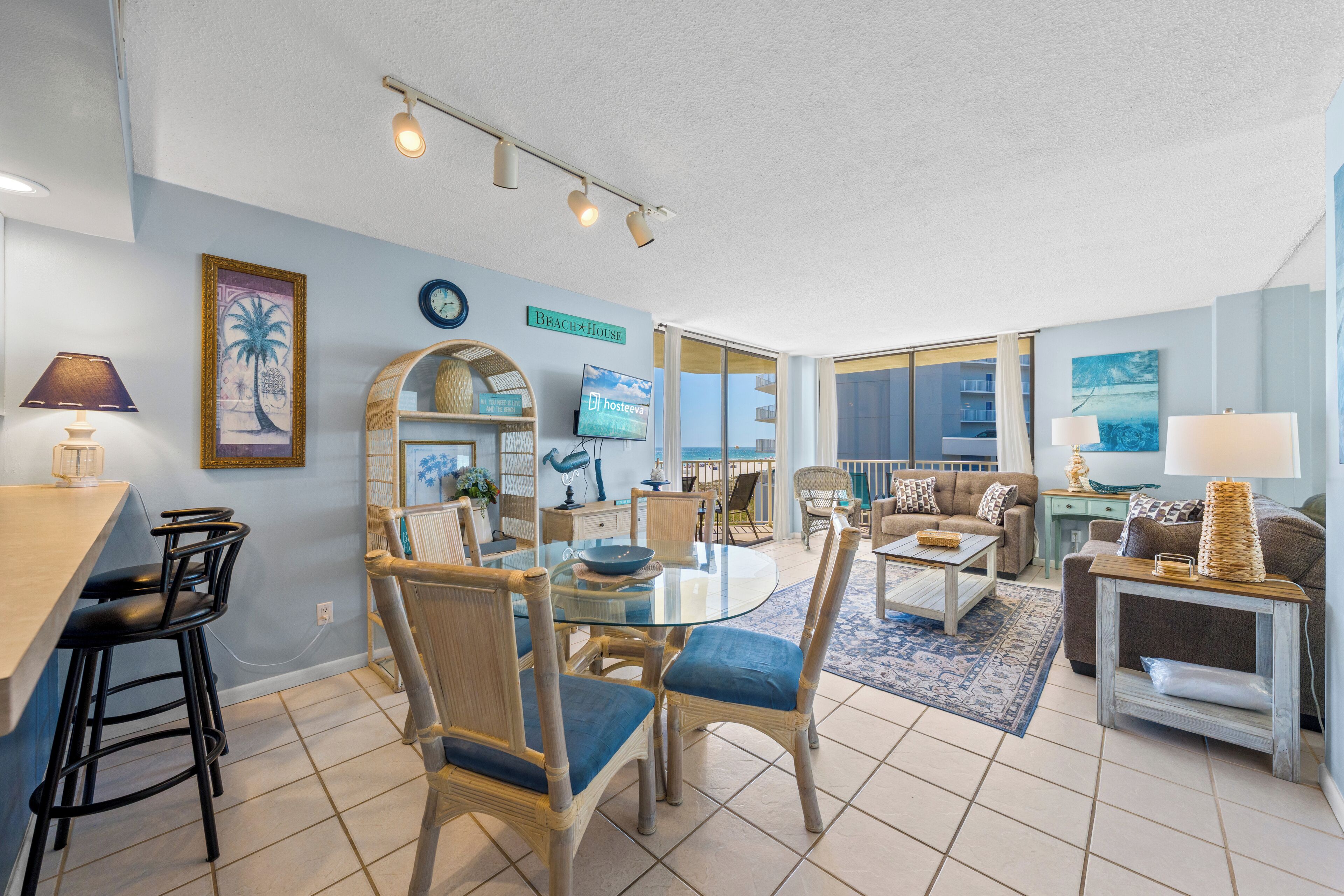 Signature Condo, 2 Bedrooms, Balcony, Beach View | In-room dining