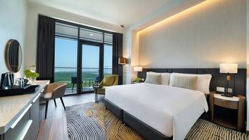 Basic Room, 1 King Bed, Balcony, Sea View