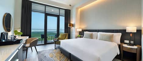 Perushuone, 1 suuri parisänky, parveke, merinäköala