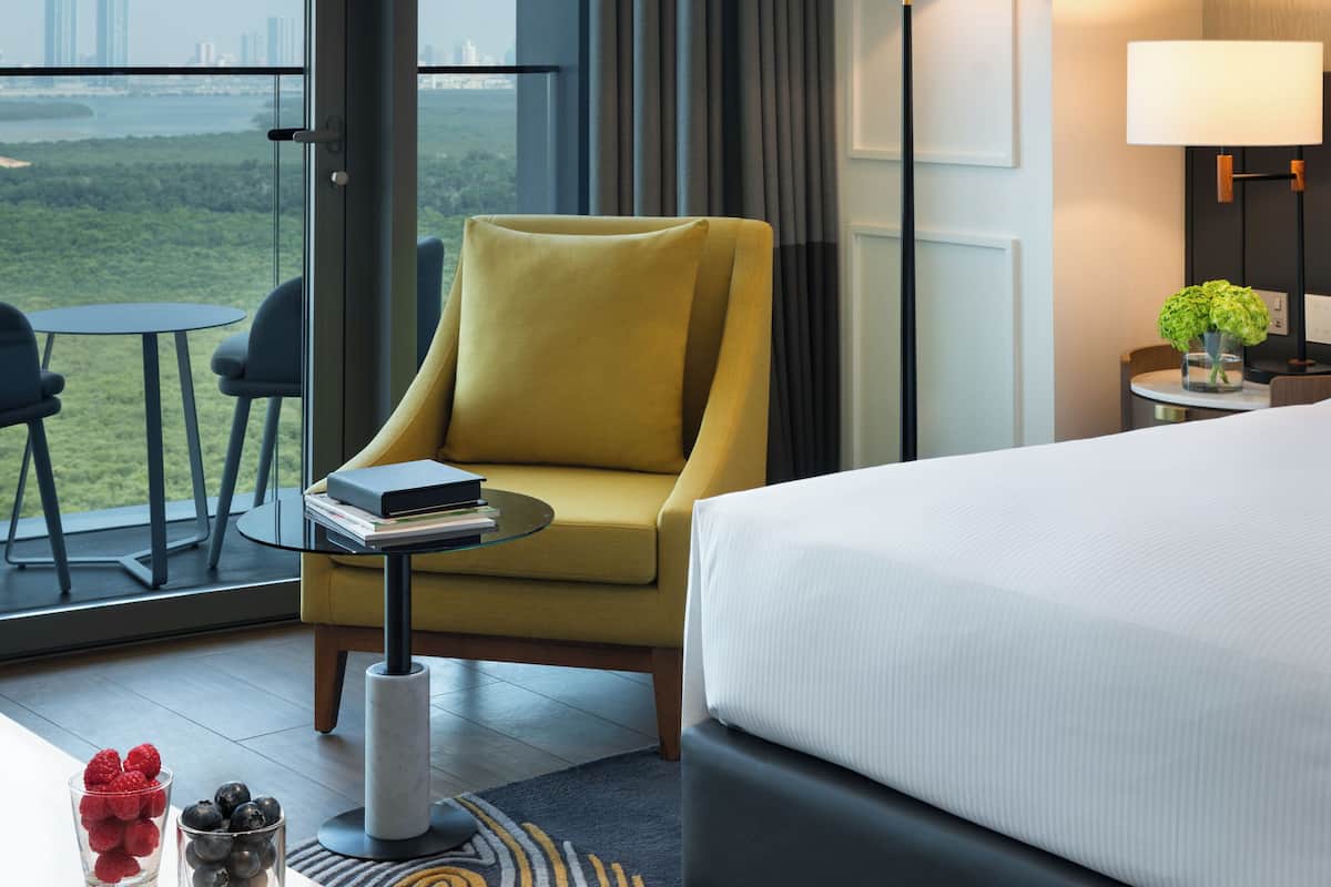 Huone, 1 suuri parisänky, terassi, merinäköala