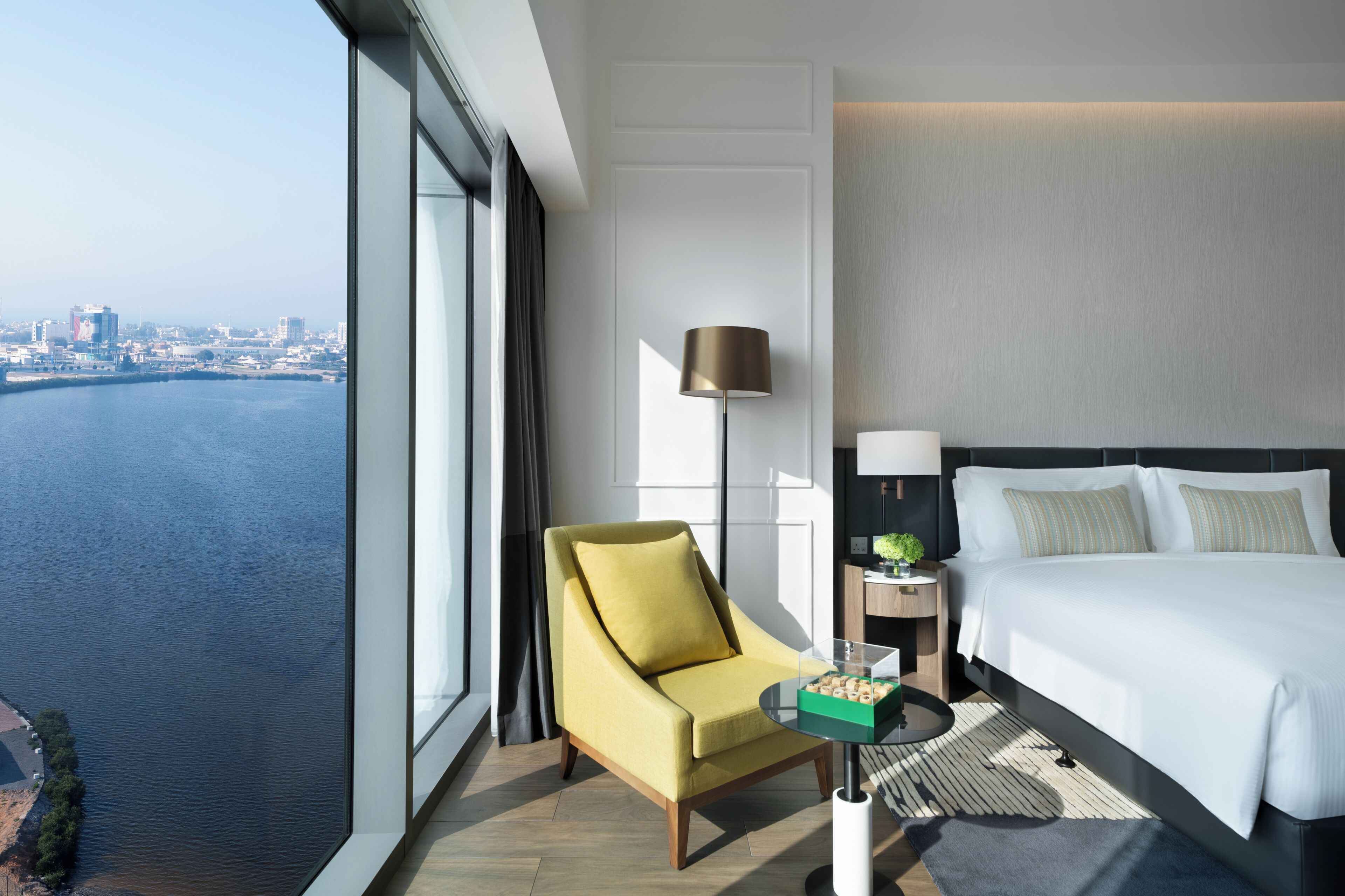 Peralatan tempat tidur premium, gebar bulu kapas, busa memori, bar mini 