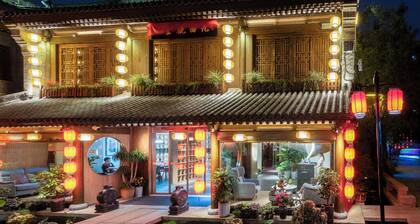 Nine Melodies View Courtyard Guesthouse