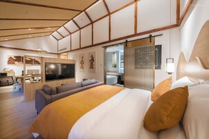 Ropa de cama de alta calidad, minibar y decoración personalizada 