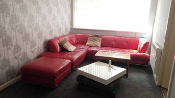 Shared Dormitory, 1 Bedroom, Accessible | Living room