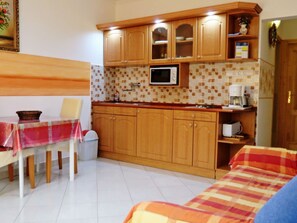 Interior - Zentrumsnahe Ferienwohnung mit Terrasse by Interhome (Zalakaros-Thermal)