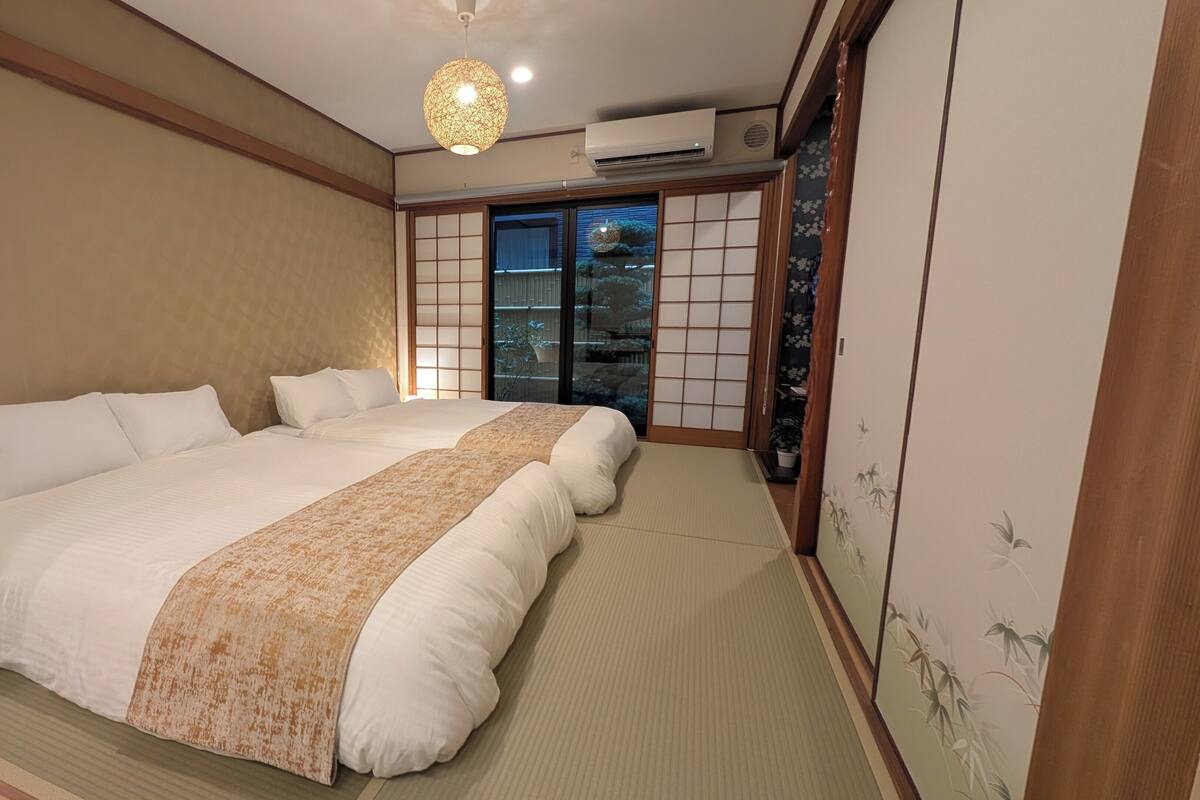 遮光布/窗簾、熨斗/熨衣板、隨行嬰兒床、獨特裝潢