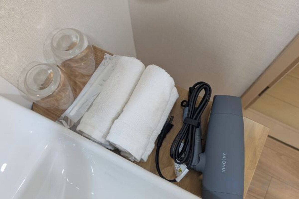 Bathroom amenities
