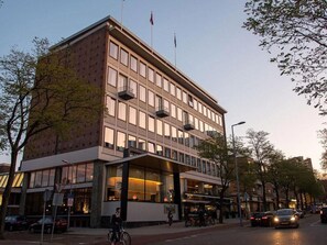 Exterior - Explore City Charm from This Modern Rooms Near Landmarks - 2 Units (Rotterdam)