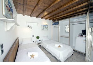 Unclassified image, 5 of 19, button - 3-bedroom house in beautiful Mikonos town with large veranda (Mikonos)