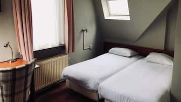 1 slaapkamer, een strijkplank/strijkijzer, gratis wifi, beddengoed