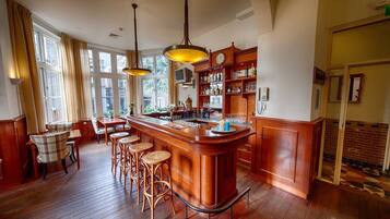 Bar (in der Unterkunft)