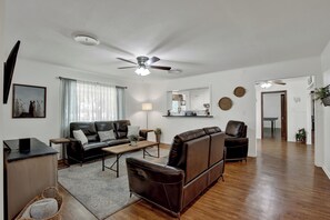 Unclassified image, 2 of 53, button