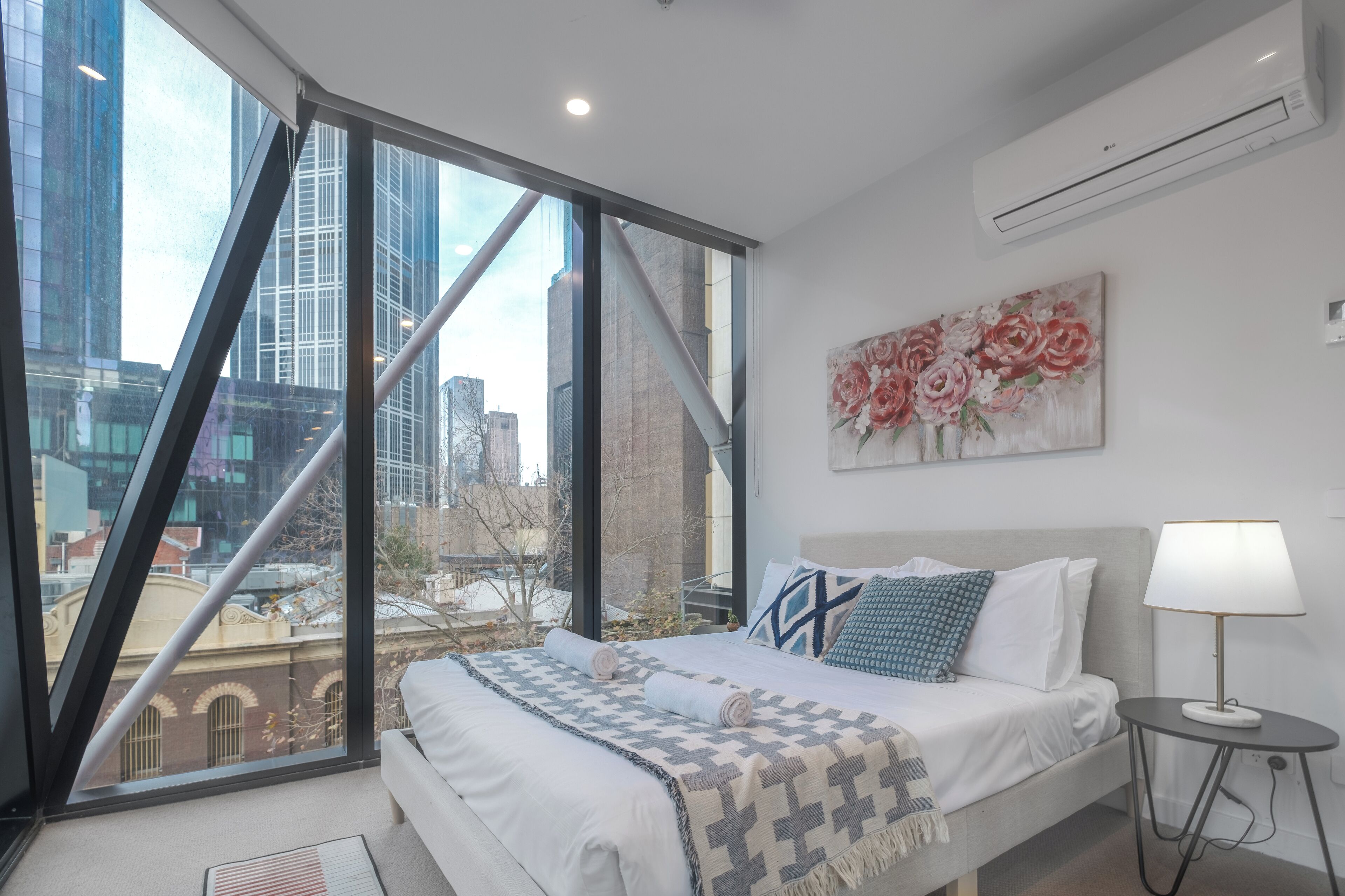 3 habitaciones, tabla de planchar con plancha y wifi gratis 