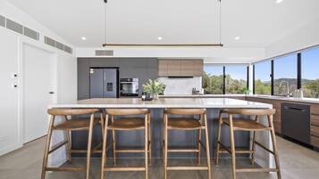 Apartment | Private kitchen | Cookware/dishes/utensils