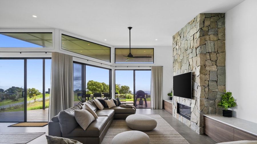 Scenic House With Private Yard & BBQ Area