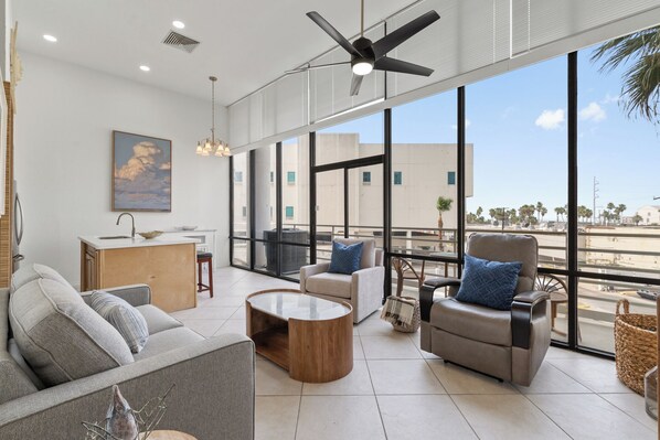 Ping pong - Modern studio loft w/top beachfront resort amenities on SPI! (South Padre Island)