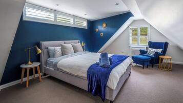 Bureau, fer et planche à repasser, Wi-Fi, draps fournis