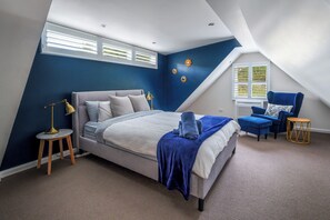 Desk, iron/ironing board, WiFi, bed sheets - Kalinga Coastal Haven (Ocean Grove)