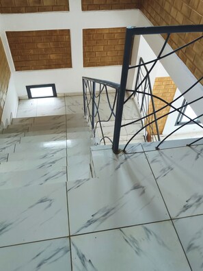 Imagen sin descripción, 5 de 5, botón