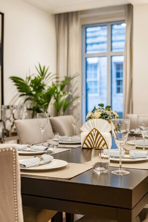 House - Mayfair 2BR on Park Lane Central AC Concierge (London)