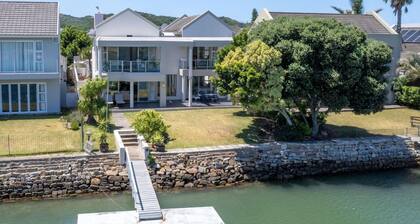 Marina House - Royal Port Alfred Marina by Interhome