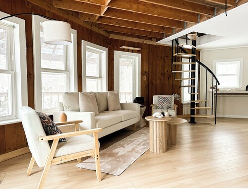 27 Acre Scandinavian-Inspired Hideaway Near Lake Sunapee