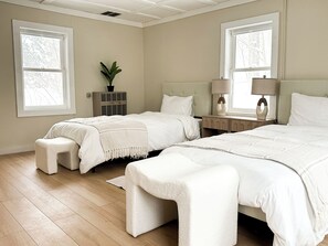 3 habitaciones, escritorio, tabla de planchar con plancha y wifi gratis 