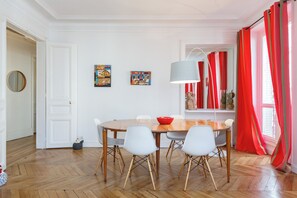 Dining - Luxury apartment with parquet flooring and design - Parc Monceau - 2 bedrooms - sleeps 6 (PARIS)