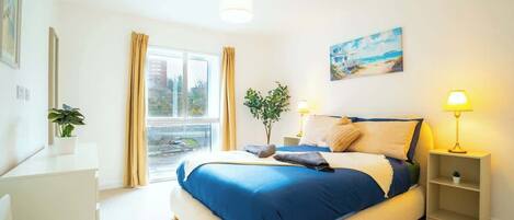 2 Schlafzimmer, BĂŒgeleisen/BĂŒgelbrett, WLAN, BettwĂ€sche