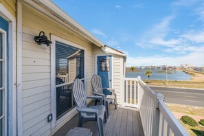 Property grounds - Top-Floor, Pup Friendly W/ Gulf View, Heated Pool, Hot Tub & Fishing Pond (Corpus Christi)