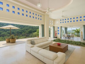 Interior - Ferienvilla "Villa Armonia" mit Infinity Pool by Interhome (Boca de Tomatlan)