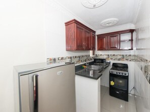 Fridge, microwave, oven, cookware/dishes/utensils - mit Wasserblick by Interhome (Santo Domingo Este)