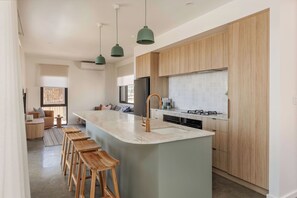 Private kitchen - ESCAPE TO PICTURESQUE EAGLE BAY IN THIS BEAUTIFULLY APPOINTED 2 BED STUDIO (Eagle Bay)