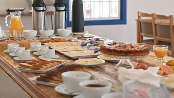 Desayuno buffet incluido todos los días